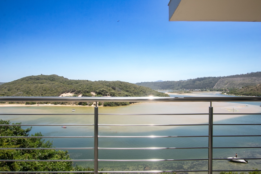 4 Bedroom Property for Sale in Kingfisher Creek Western Cape